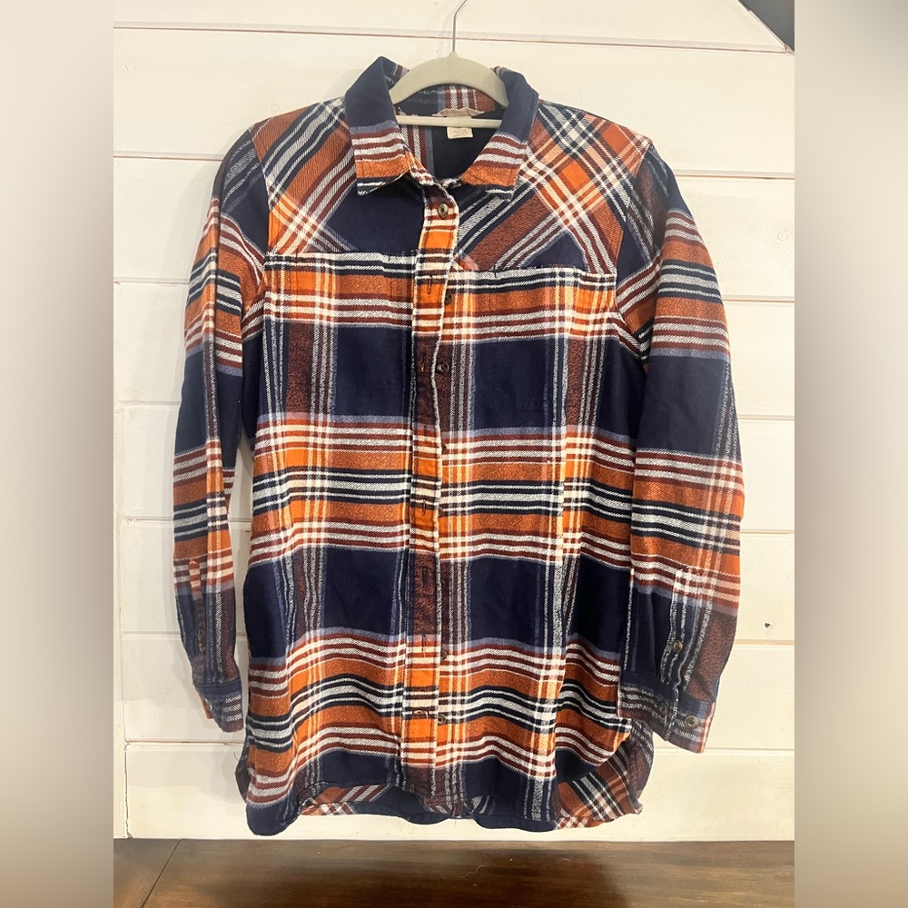 Duluth Trading Co Women’s Folklore Flannel Button down flannel shirt jacket